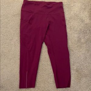 Lululemon 17” Capri leggings